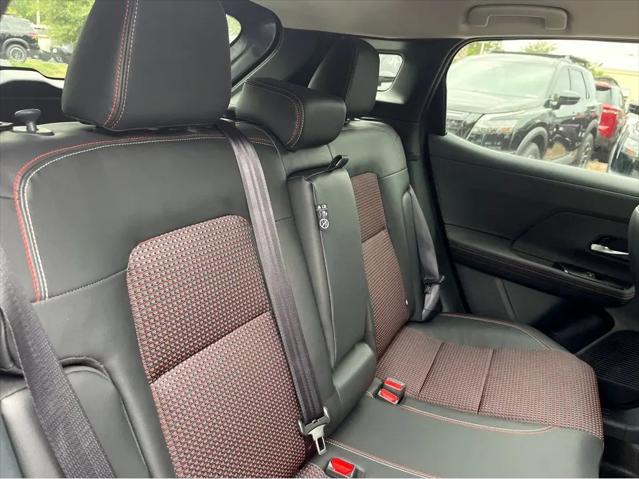 2025 Nissan Kicks SR FWD