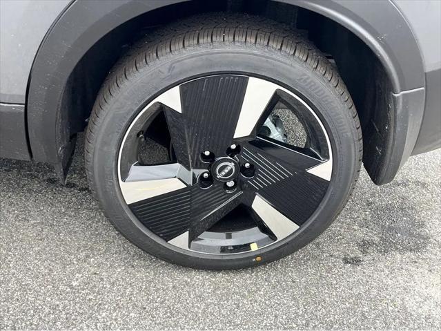 2025 Nissan Kicks SR FWD
