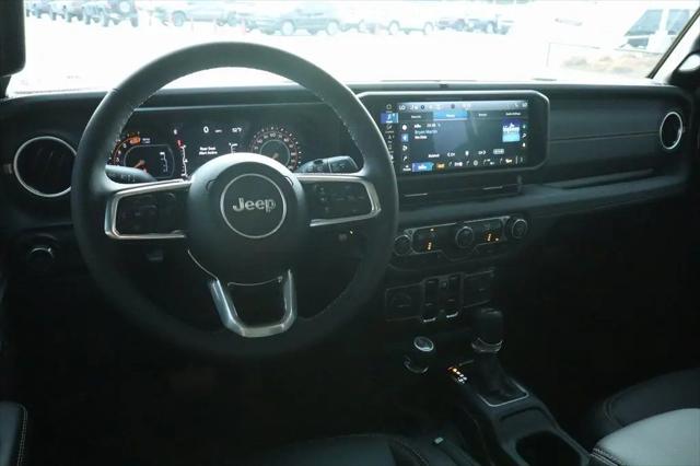 2025 Jeep Wrangler 4-Door Sahara 4x4