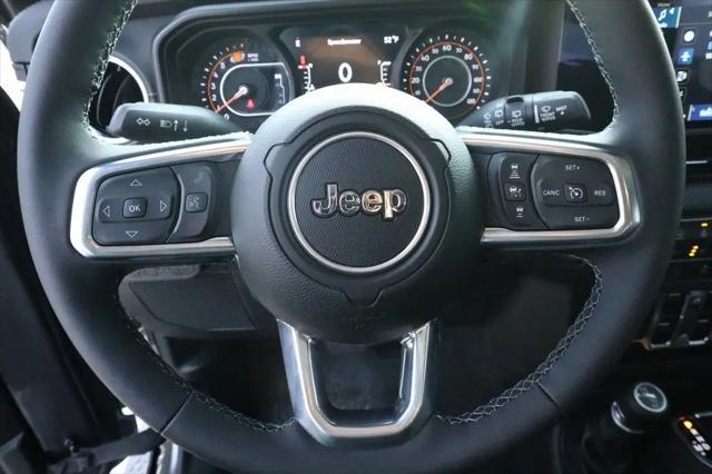 2025 Jeep Wrangler 4-Door Sahara 4x4