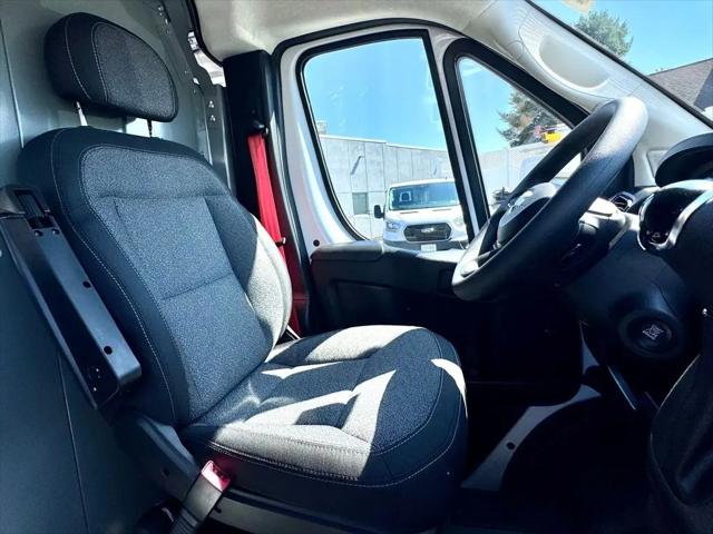 2025 Ram ProMaster Cargo Van Tradesman Super High Roof 159" WB EXT w/Pass Seat