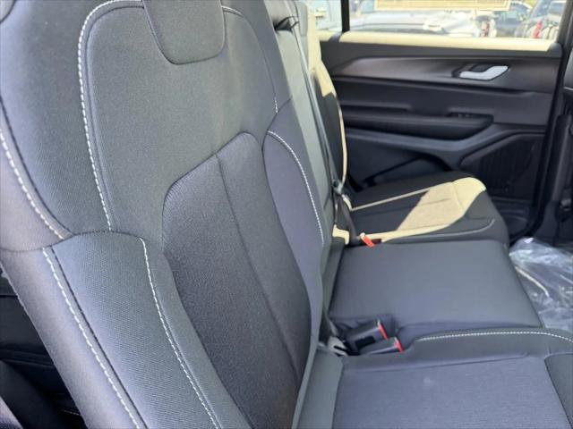2025 Jeep Grand Cherokee L Laredo X 4x4