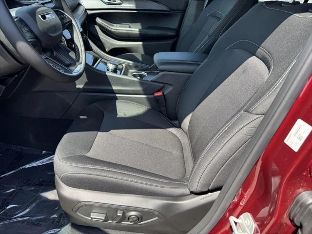 2025 Jeep Grand Cherokee L Laredo X 4x4