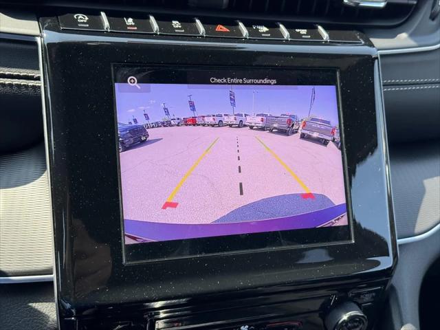 2025 Jeep Grand Cherokee L Laredo X 4x4