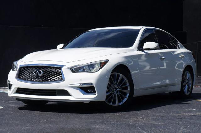 2021 INFINITI Q50 LUXE