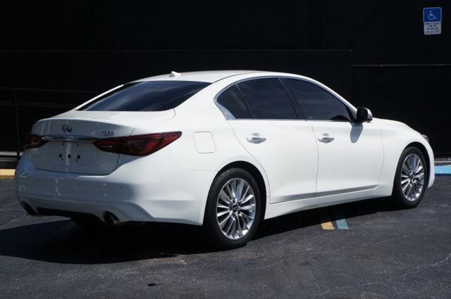 2021 INFINITI Q50 LUXE