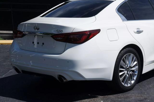 2021 INFINITI Q50 LUXE