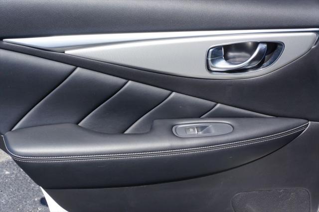 2021 INFINITI Q50 LUXE