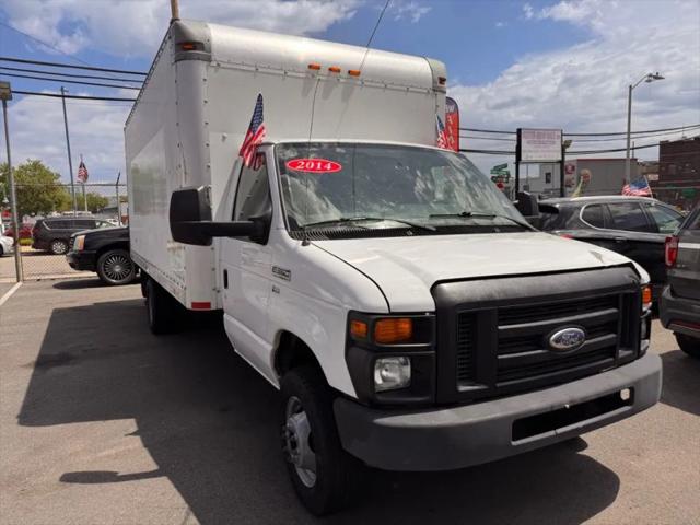 2014 Ford E-350 Cutaway Base