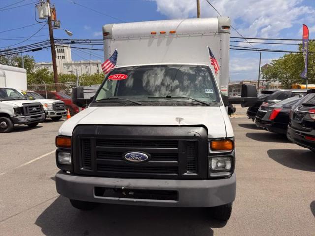2014 Ford E-350 Cutaway Base
