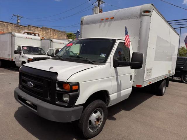 2014 Ford E-350 Cutaway Base