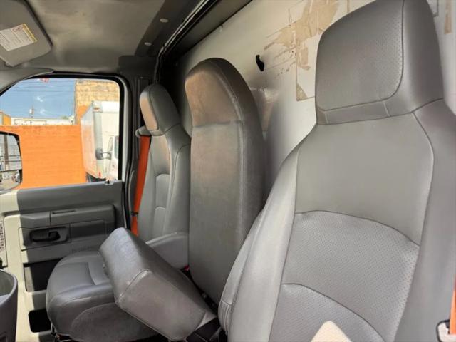 2014 Ford E-350 Cutaway Base