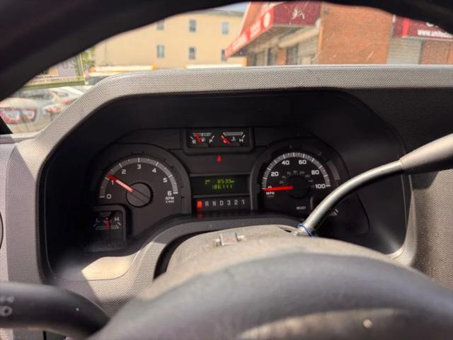 2014 Ford E-350 Cutaway Base