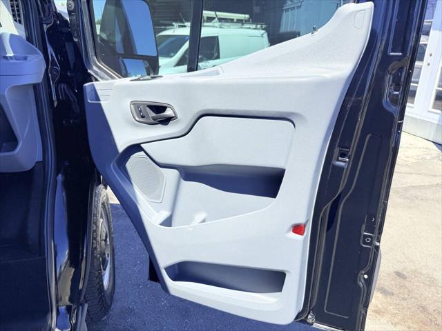 2018 Ford Transit 150 3dr LWB Low Roof Cargo Van w/60/40 Passenger Side Doors