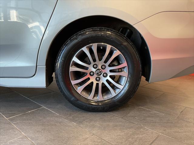 2019 Toyota Sienna XLE 8 Passenger