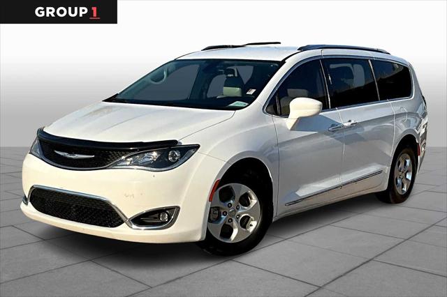 2017 Chrysler Pacifica Touring-L Plus