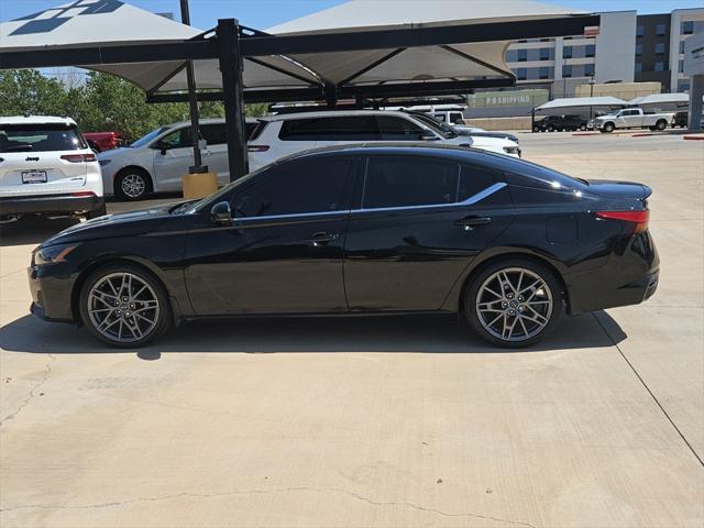 2023 Nissan Altima SR VC-Turbo FWD