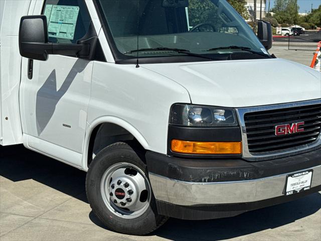 2025 GMC Savana Cutaway Work Van