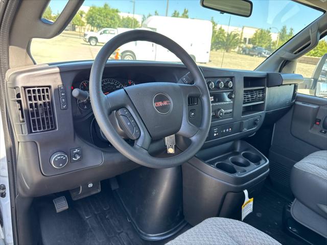 2025 GMC Savana Cutaway Work Van