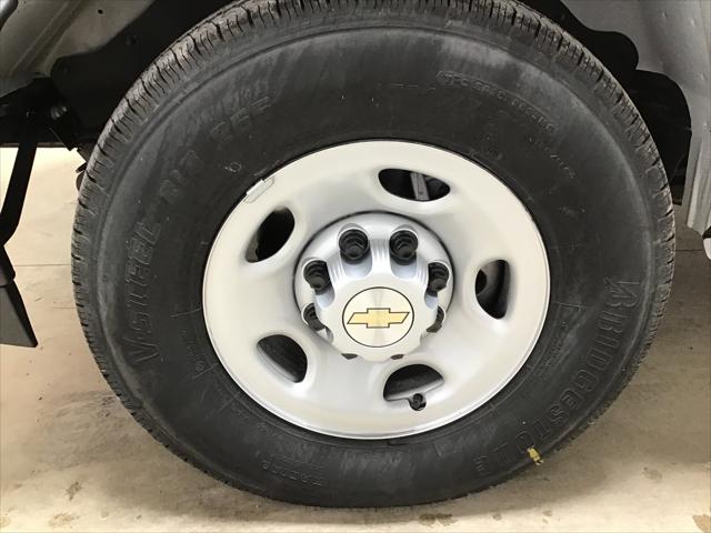 2025 Chevrolet Express Cargo Van RWD 2500 Regular Wheelbase WT