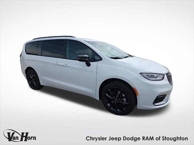 2026 Chrysler Pacifica Limited for sale in Stoughton, WI