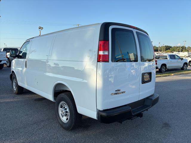 2025 Chevrolet Express Cargo Van RWD 2500 Regular Wheelbase WT