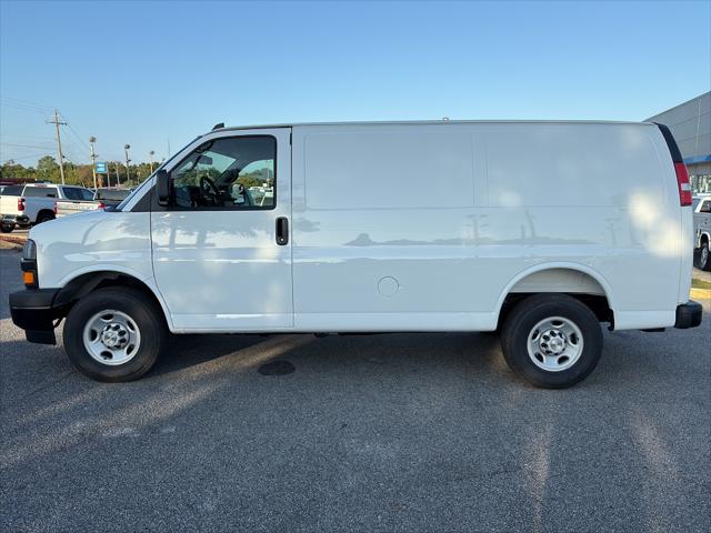 2025 Chevrolet Express Cargo Van RWD 2500 Regular Wheelbase WT