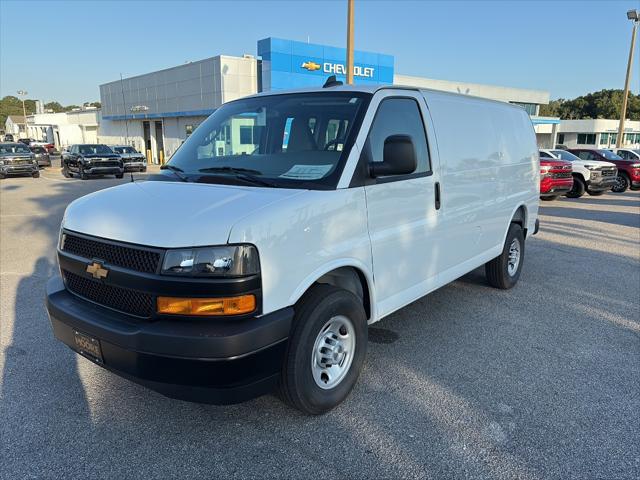 2025 Chevrolet Express Cargo Van RWD 2500 Regular Wheelbase WT