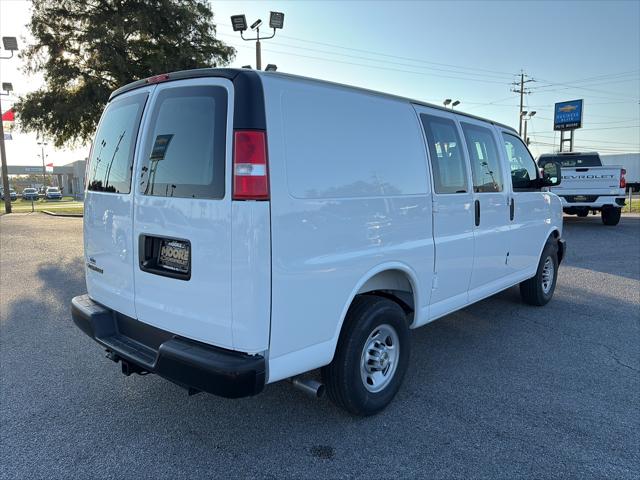 2025 Chevrolet Express Cargo Van RWD 2500 Regular Wheelbase WT