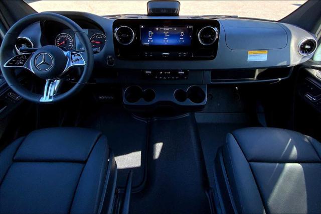 2025 Mercedes-Benz Sprinter 2500 High Roof 4-Cyl Diesel HO