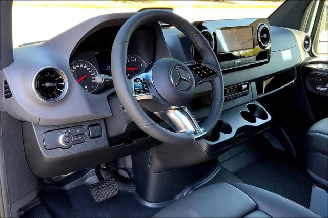 2025 Mercedes-Benz Sprinter 2500 High Roof 4-Cyl Diesel HO