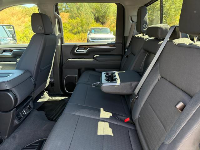 2025 GMC Sierra 2500HD 4WD Crew Cab Standard Bed SLE