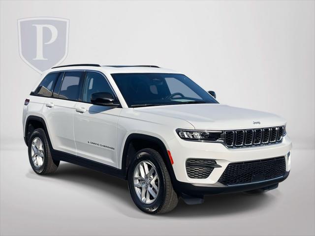 2025 Jeep Grand Cherokee GRAND CHEROKEE LAREDO X 4X4