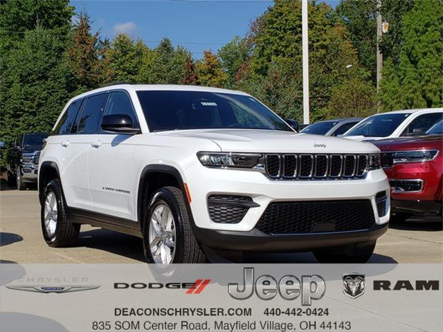2025 Jeep Grand Cherokee GRAND CHEROKEE LAREDO X 4X4 2025 Jeep Grand Cherokee GRAND CHEROKEE LAREDO X 4X4