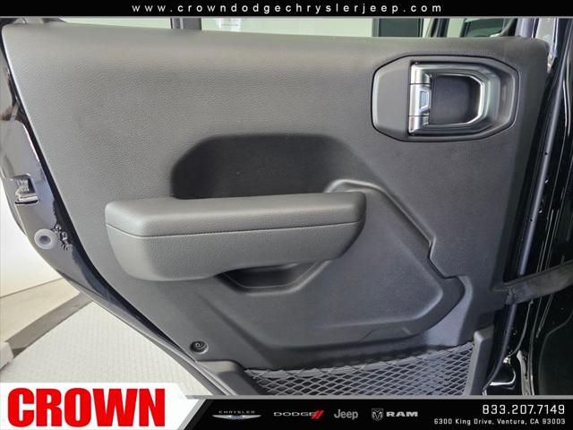 2025 Jeep Wrangler 4-Door Summit 4x4