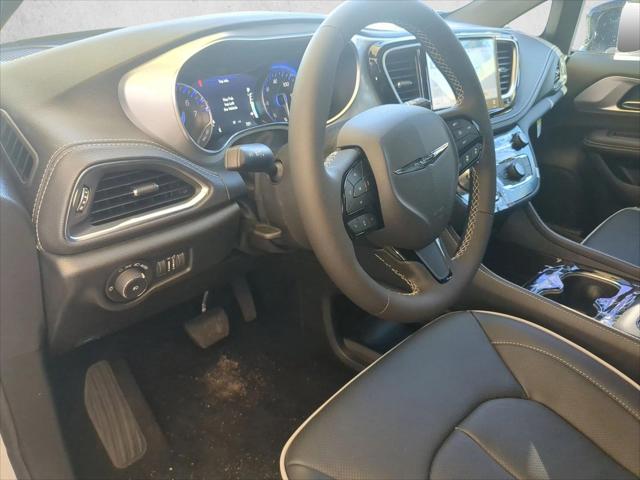 2026 Chrysler Pacifica PACIFICA LIMITED AWD