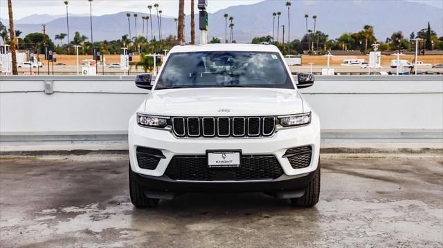 2025 Jeep Grand Cherokee GRAND CHEROKEE LAREDO X 4X2