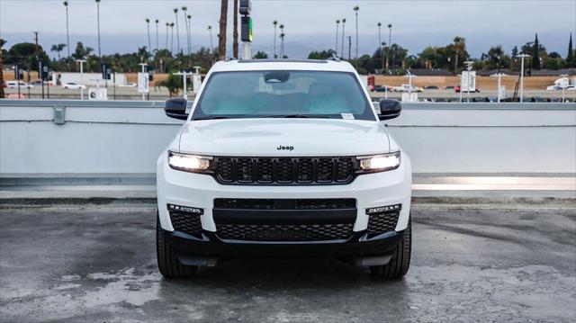 2025 Jeep Grand Cherokee GRAND CHEROKEE L LIMITED 4X4