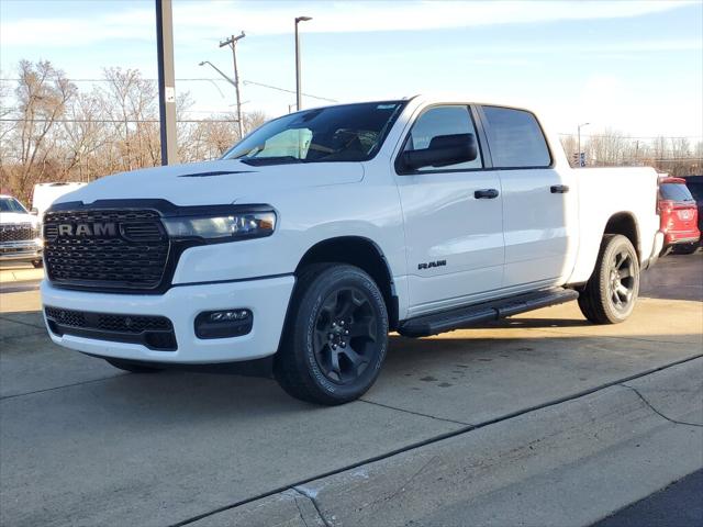 2026 RAM Ram 1500 RAM 1500 EXPRESS CREW CAB 4X4 57 BOX