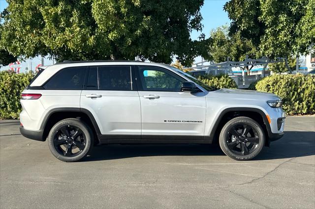 2025 Jeep Grand Cherokee GRAND CHEROKEE ALTITUDE X 4X4 2025 Jeep Grand Cherokee GRAND CHEROKEE ALTITUDE X 4X4
