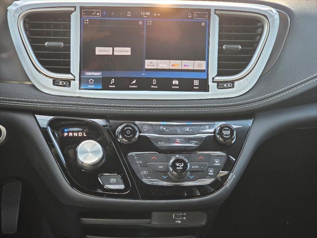 2026 Chrysler Pacifica PACIFICA SELECT