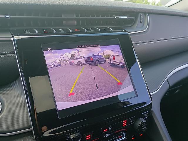 2025 Jeep Grand Cherokee Laredo X 4x4