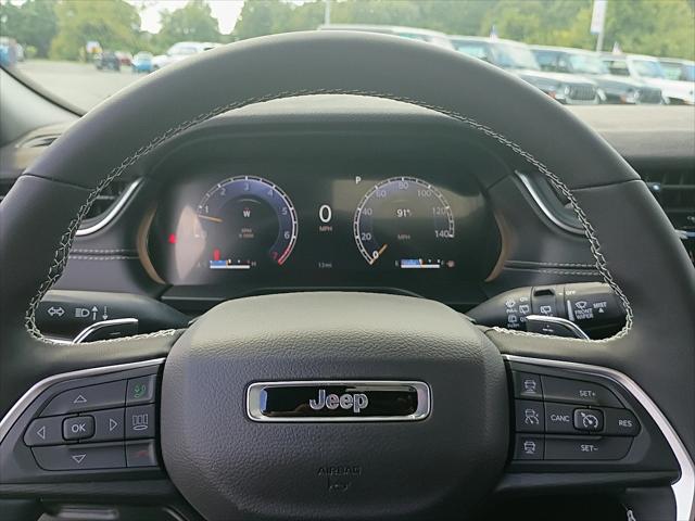 2025 Jeep Grand Cherokee Laredo X 4x4