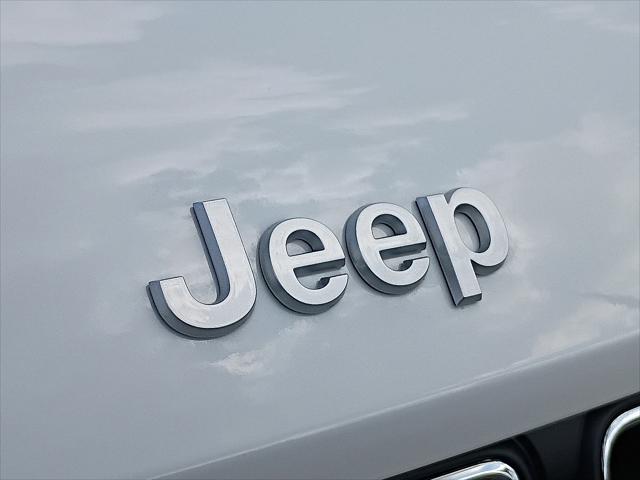 2025 Jeep Grand Cherokee Laredo X 4x4