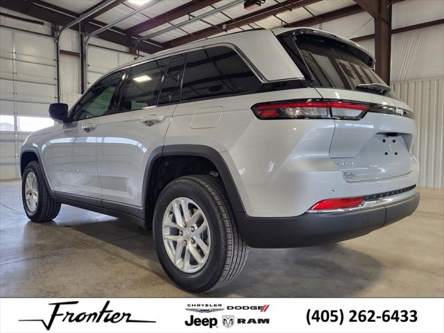 2025 Jeep Grand Cherokee GRAND CHEROKEE LAREDO X 4X4