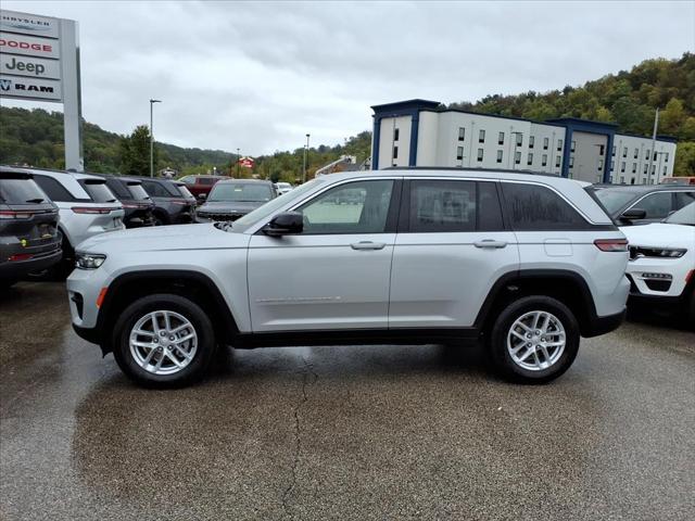 2025 Jeep Grand Cherokee GRAND CHEROKEE LAREDO X 4X4 2025 Jeep Grand Cherokee GRAND CHEROKEE LAREDO X 4X4