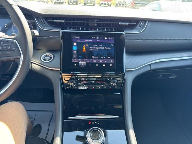 2025 Jeep Grand Cherokee GRAND CHEROKEE ALTITUDE 4X4