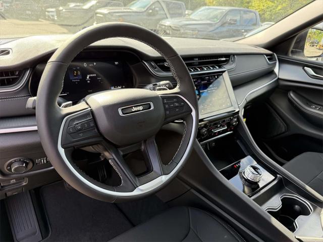 2025 Jeep Grand Cherokee GRAND CHEROKEE LAREDO X 4X4 2025 Jeep Grand Cherokee GRAND CHEROKEE LAREDO X 4X4