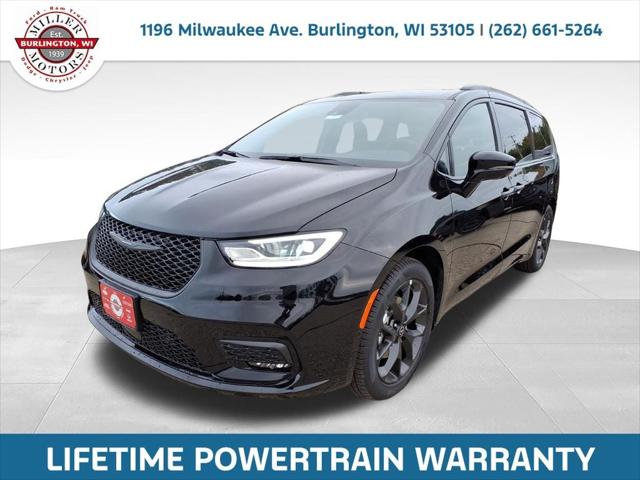 2026 Chrysler Pacifica Limited for sale in Burlington, WI