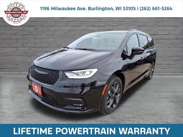 2026 Chrysler Pacifica Limited for sale in Burlington, WI